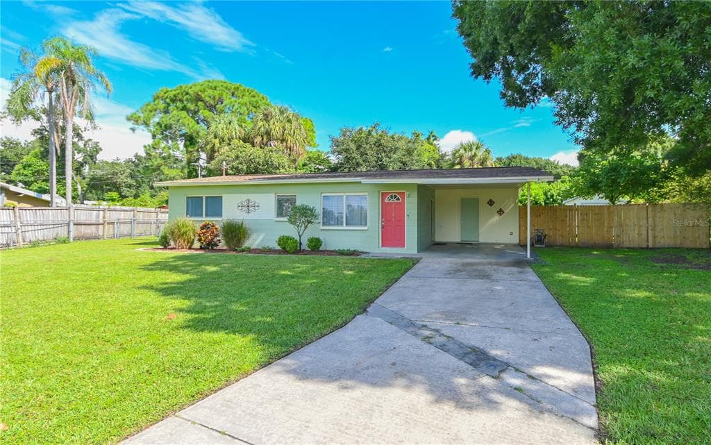 7701 GLENVIEW LANE TAMPA, FL 33615