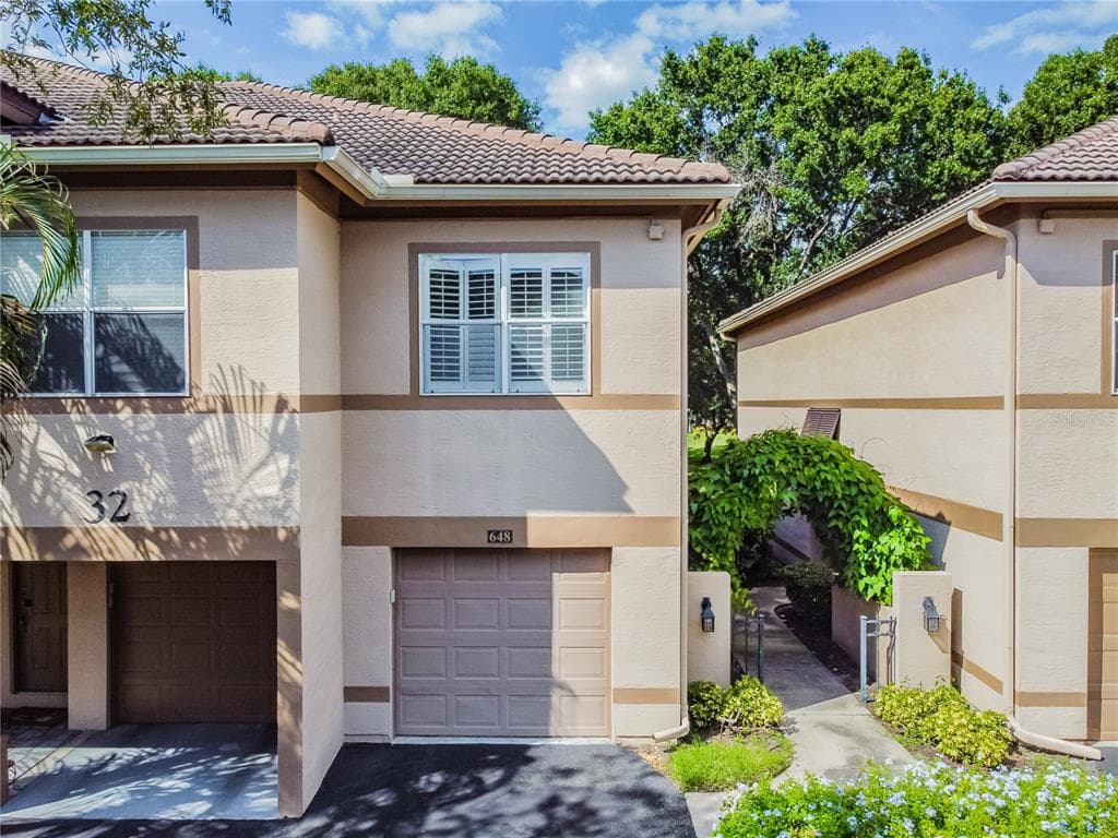 648 ARBOR LAKE LANE UNIT 648 TAMPA, FL 33602