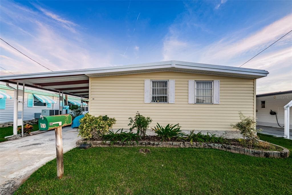 51 SCHOONER DRIVE UNIT 51 PALM HARBOR, FL 34683