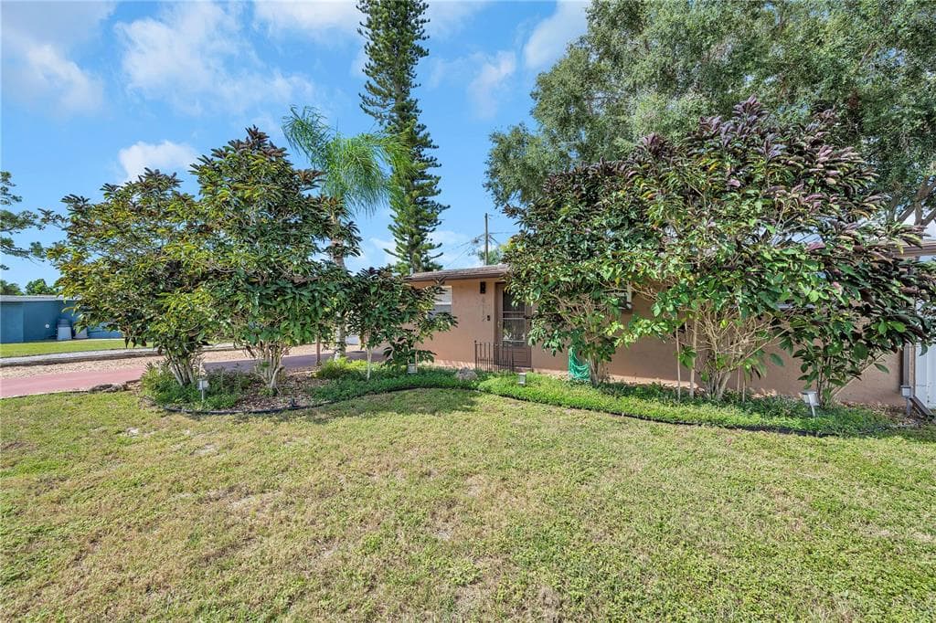 6112 ROLLINS STREET BRADENTON, FL 34207