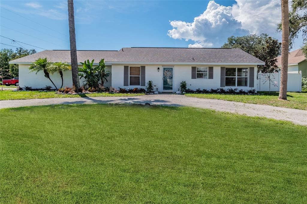 2070 SAFFOLD PARK DRIVE RUSKIN, FL 33570