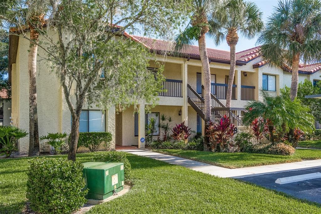 1801 E LAKE ROAD UNIT 18E PALM HARBOR, FL 34685