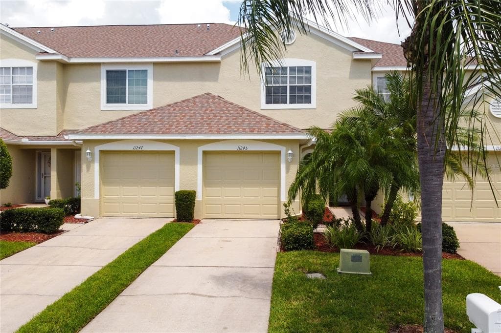 11245 KAPOK GRAND CIRCLE MADEIRA BEACH, FL 33708