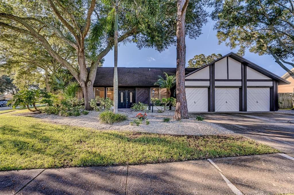 2829 LUCE DRIVE S CLEARWATER, FL 33761