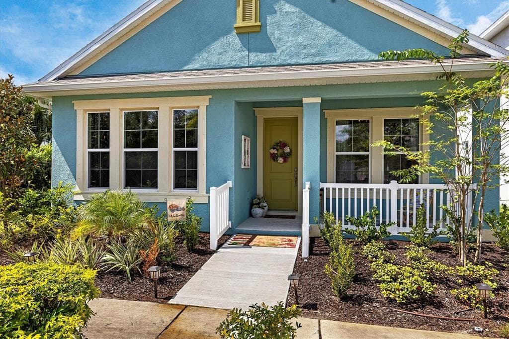 720 WINTERSIDE DRIVE APOLLO BEACH, FL 33572
