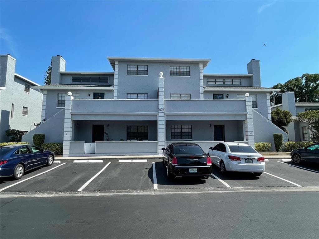 5756 CALAIS BOULEVARD N UNIT 3 ST PETERSBURG, FL 33714