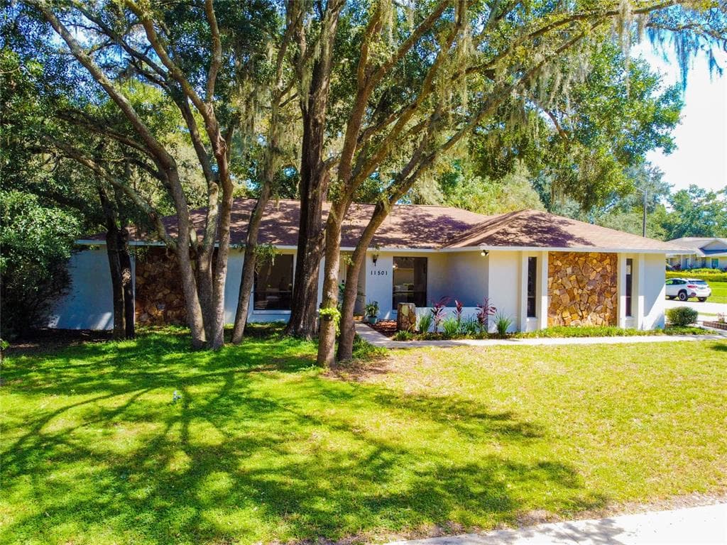 11501 SUNCREEK PLACE TEMPLE TERRACE, FL 33617
