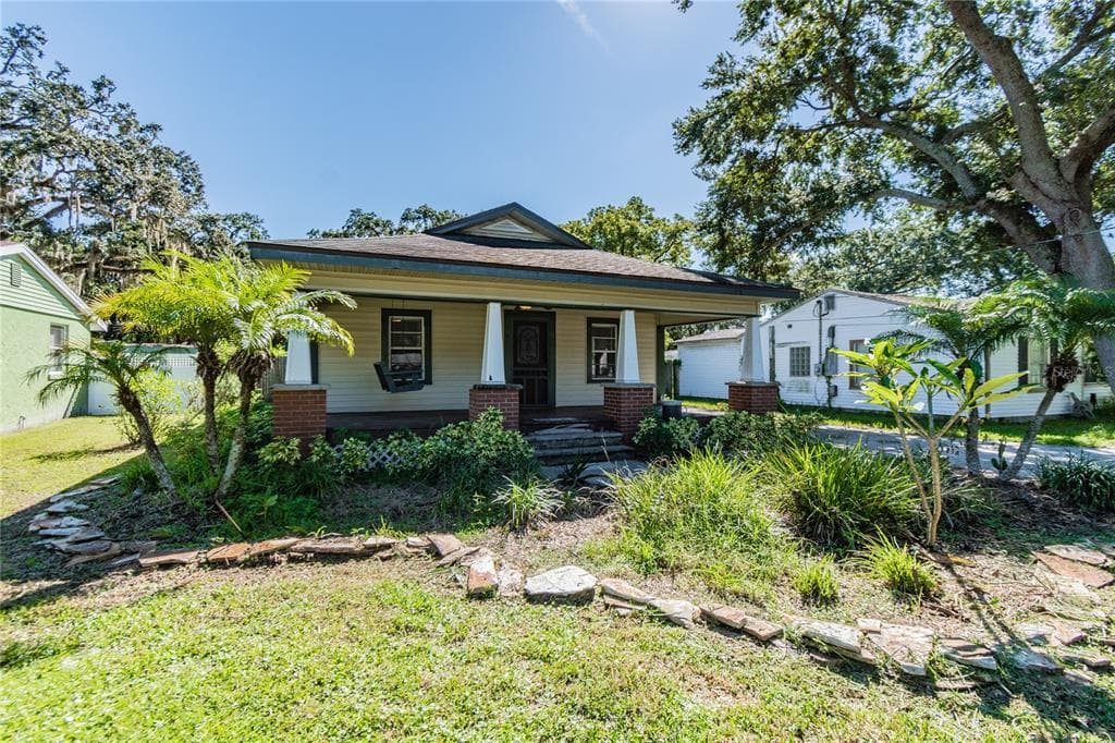 5909 N ITHMAR AVENUE TAMPA, FL 33604