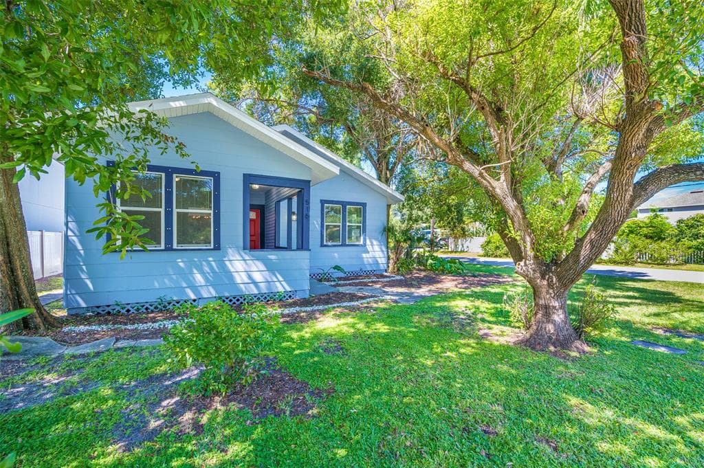 516 N BRADFORD AVENUE TAMPA, FL 33609