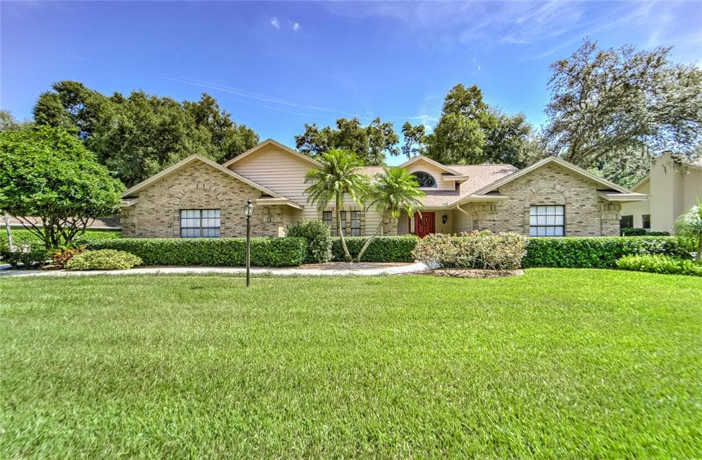 2421 OAK LANDING DRIVE