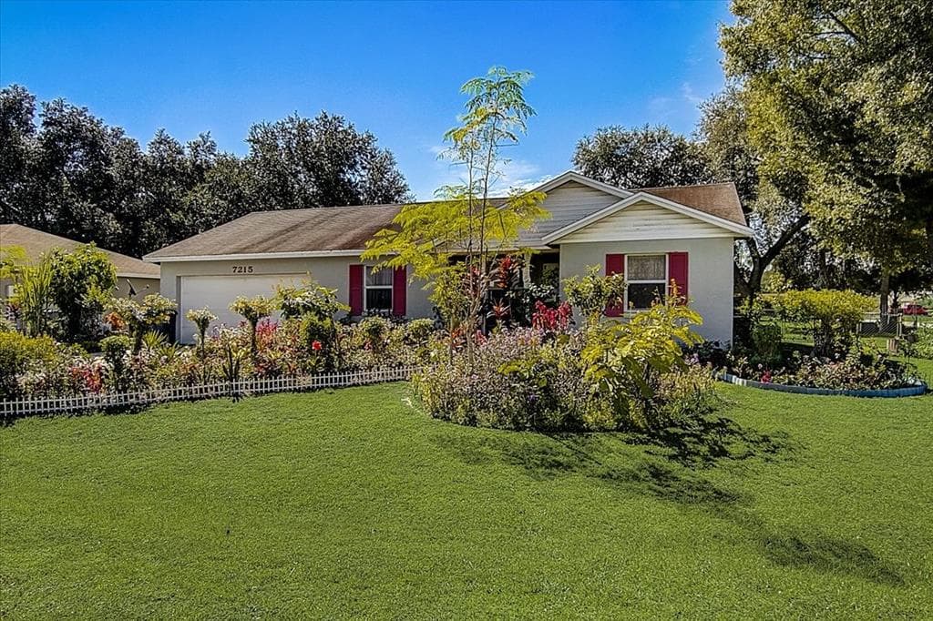7215 PEBBLE PASS LOOP LAKELAND, FL 33810