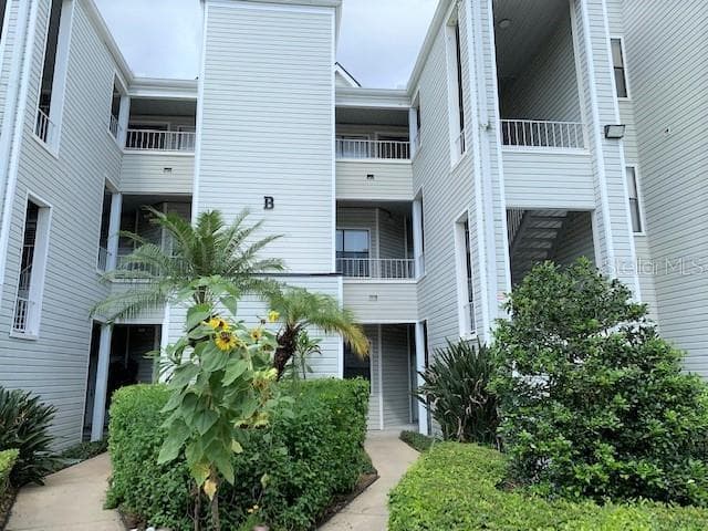 3127 W SLIGH AVENUE UNIT 203B