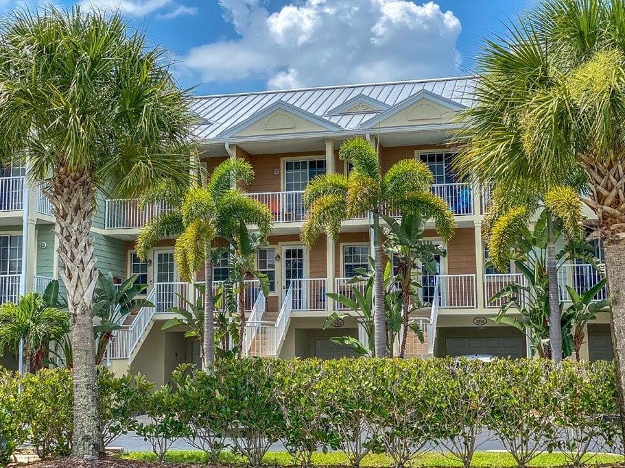 3212 MANGROVE POINT DRIVE RUSKIN, FL 33570