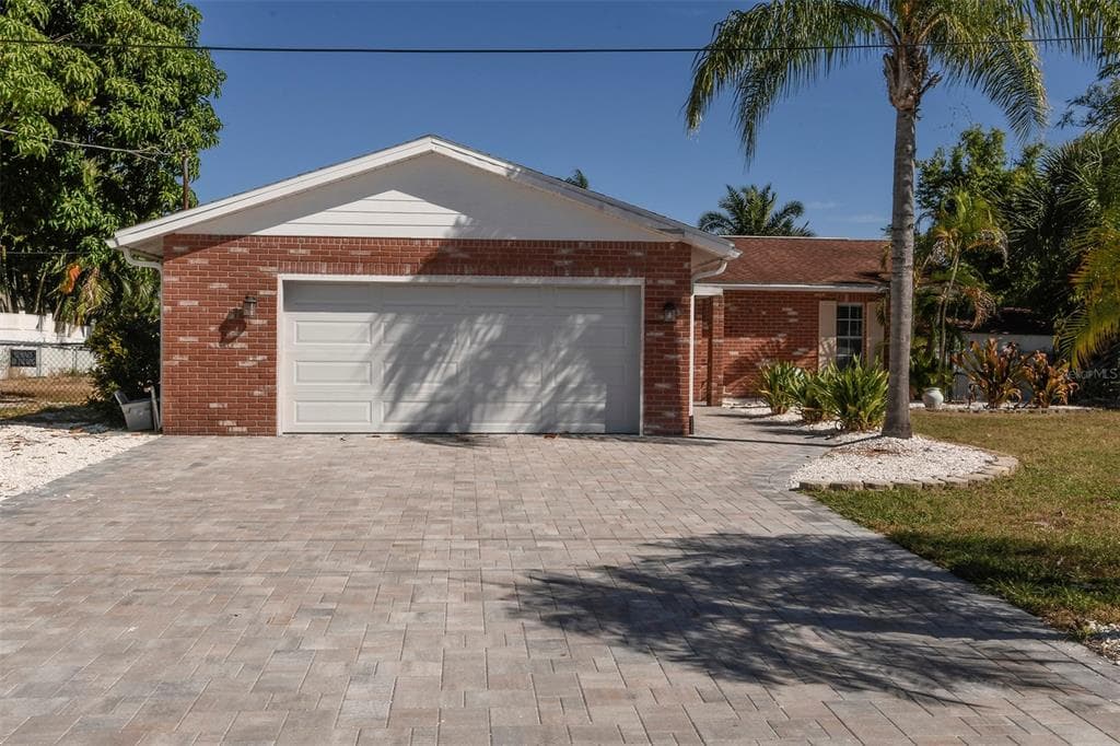 740 JAMAICA CIRCLE W UNIT W APOLLO BEACH, FL 33572