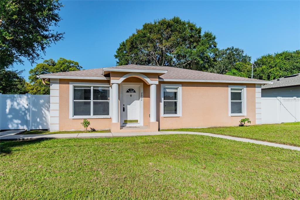 2002 N SAINT VINCENT STREET TAMPA, FL 33607