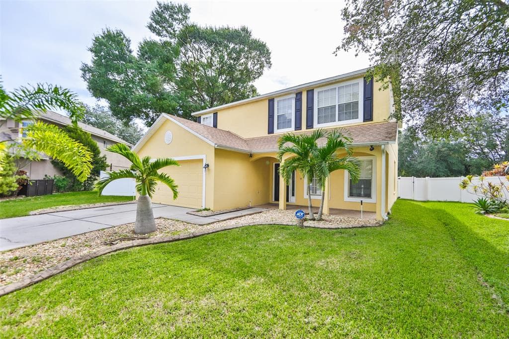 9354 HIDDEN WATER CIRCLE RIVERVIEW, FL 33578
