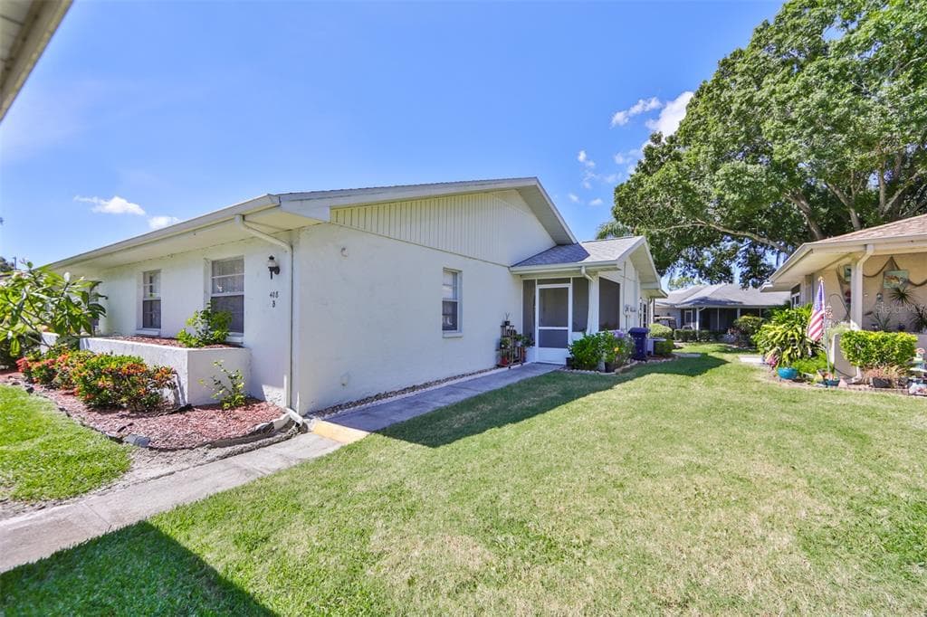 408 FARADAY TRAIL UNIT B SUN CITY CENTER, FL 33573
