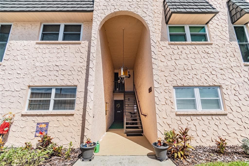 117 ELMWOOD CIRCLE UNIT 117 SEMINOLE, FL 33777