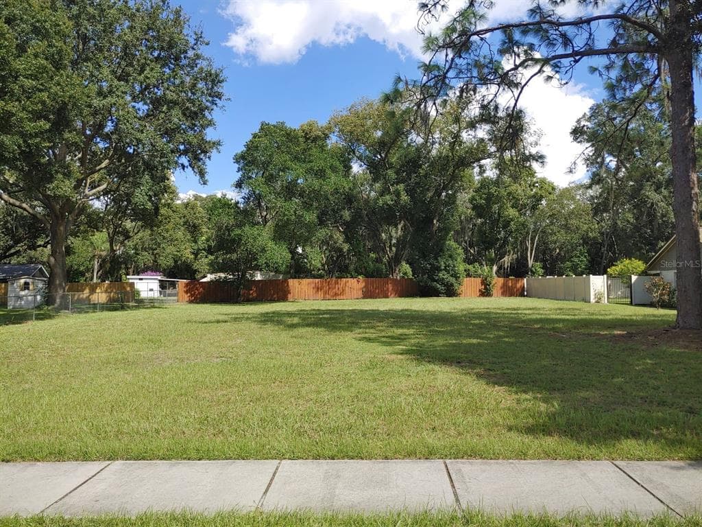 14525 N ROME AVENUE TAMPA, FL 33613