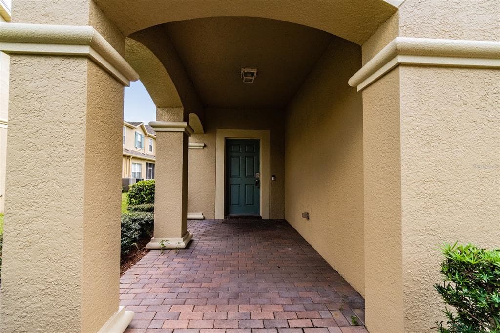 17538 HUGH LANE LAND O LAKES, FL 34638