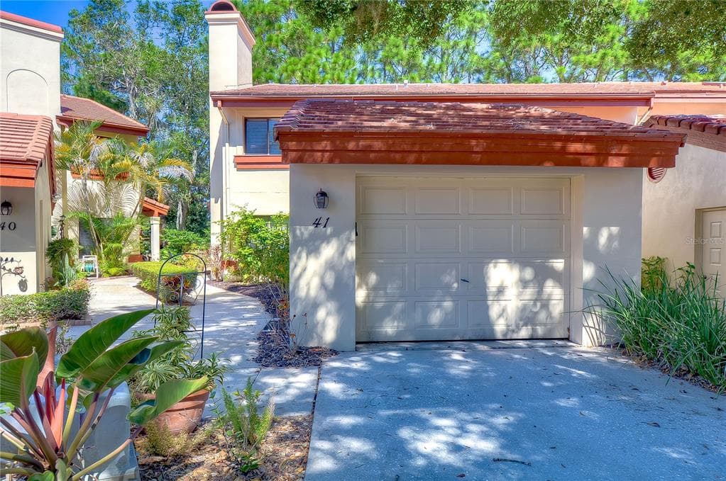 3460 COUNTRYSIDE BOULEVARD UNIT 41 CLEARWATER, FL 33761