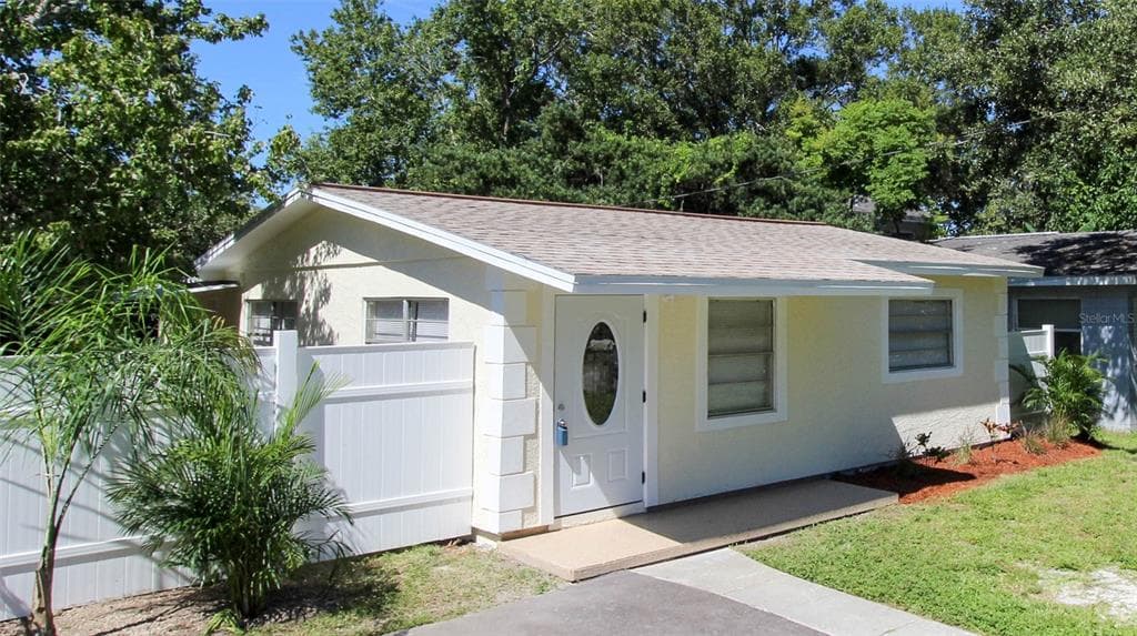 5880 39TH STREET N ST PETERSBURG, FL 33714