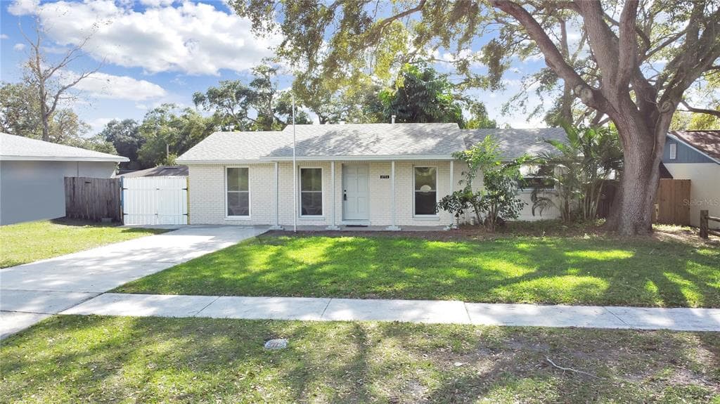 2775 DOVEWOOD STREET CLEARWATER, FL 33759