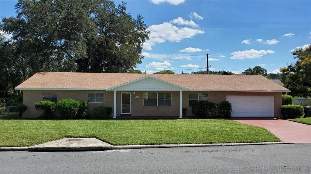1505 N CARVER AVENUE LAKELAND, FL 33805