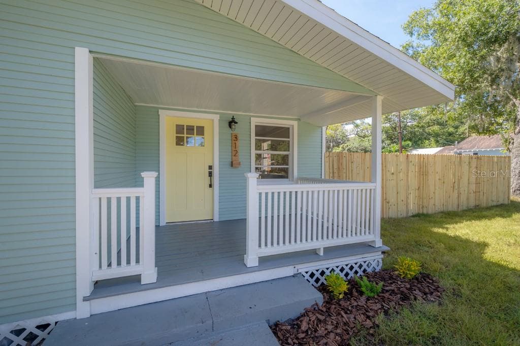 312 W IDLEWILD AVENUE TAMPA, FL 33604