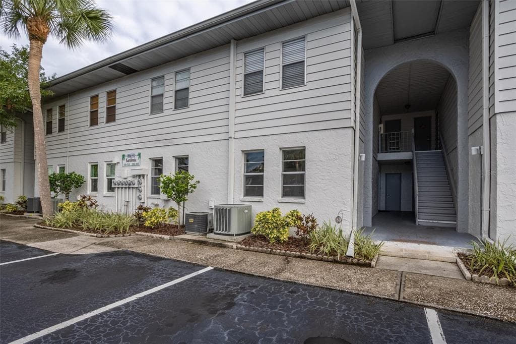 10800 US HIGHWAY 19 HIGHWAY N UNIT 132 PINELLAS PARK, FL 33782