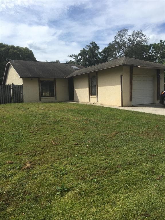 702 KINGS COVE COURT ORLANDO, FL 32807