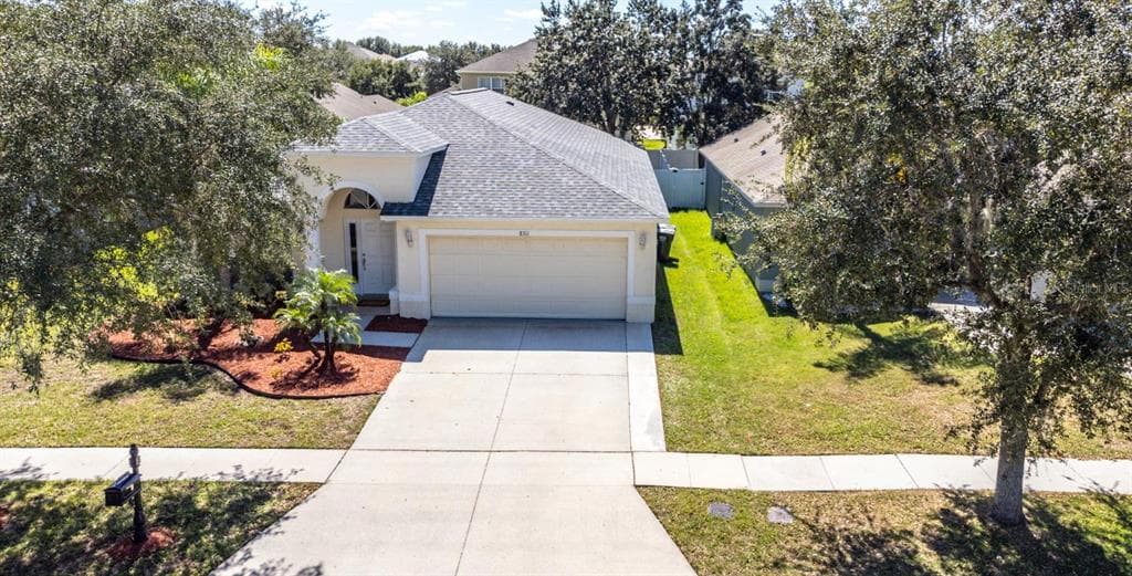 8311 CARRIAGE POINTE DRIVE GIBSONTON, FL 33534
