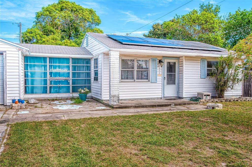 4909 47TH AVENUE N ST PETERSBURG, FL 33709