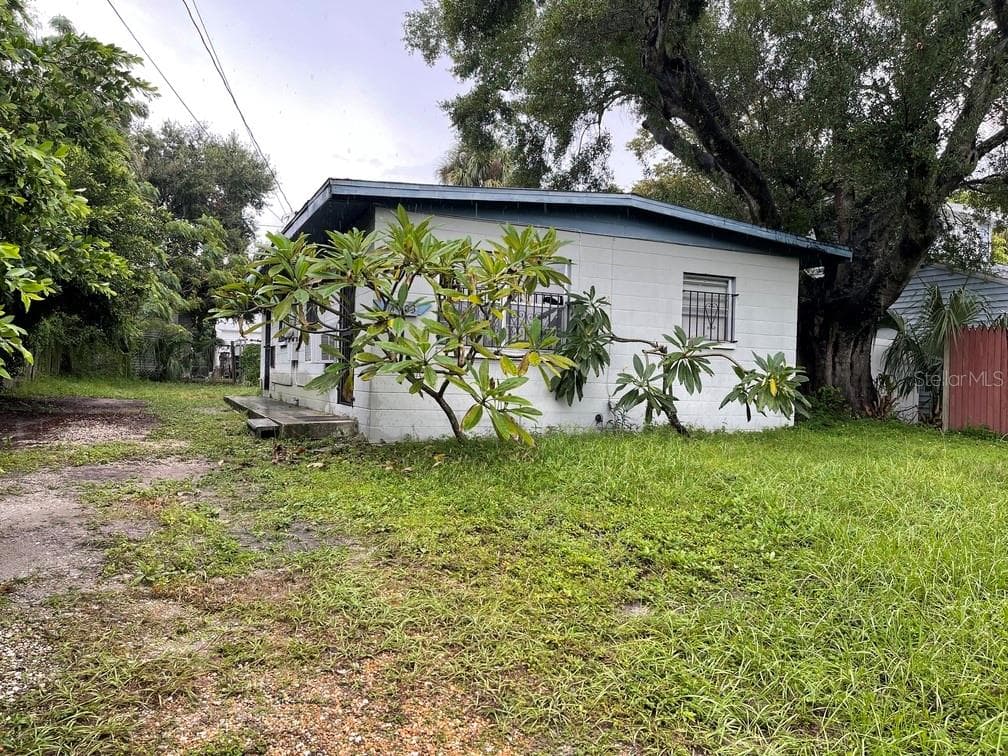 1903 W NASSAU STREET UNIT B TAMPA, FL 33607
