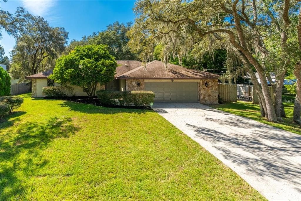 3114 NUNDY ROAD TAMPA, FL 33618