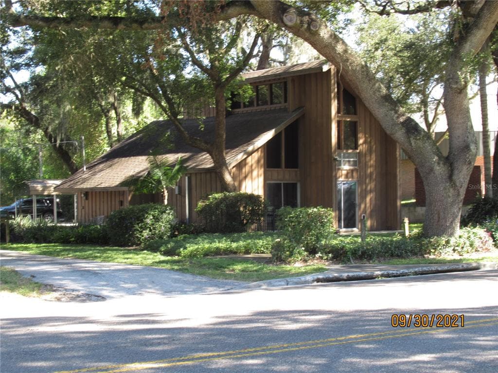 1530 OAKFIELD DRIVE