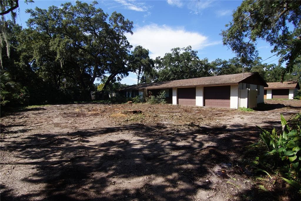 2804 W PAXTON AVENUE TAMPA, FL 33611
