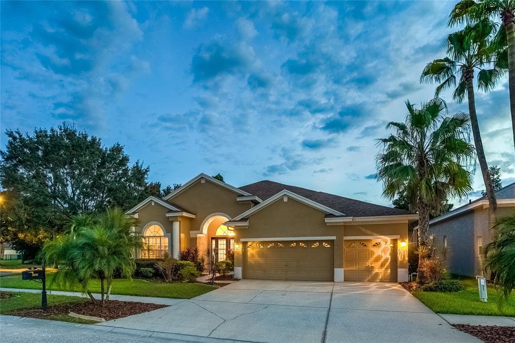 10641 GRETNA GREEN DRIVE TAMPA, FL 33626