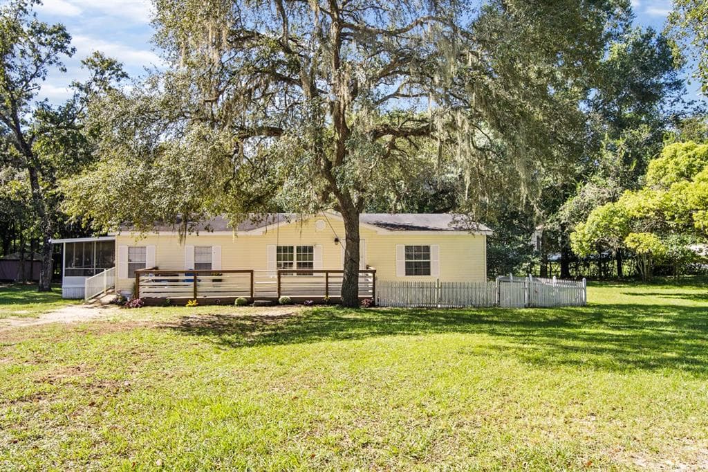 26104 WHIPPERWILL STREET BROOKSVILLE, FL 34601