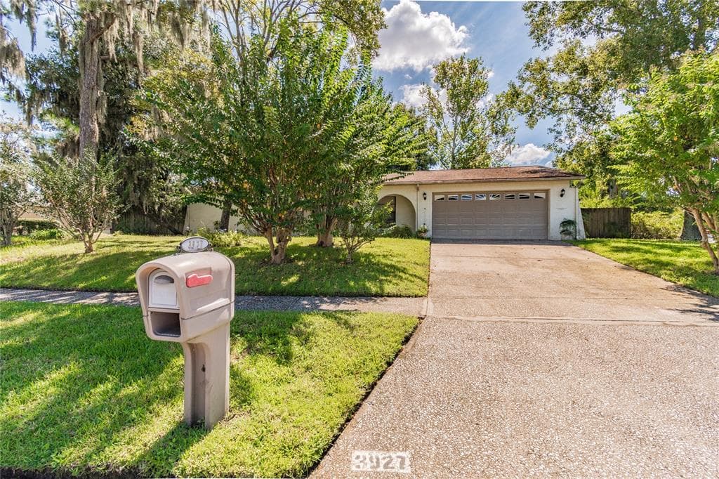 3927 CASABA LOOP VALRICO, FL 33596