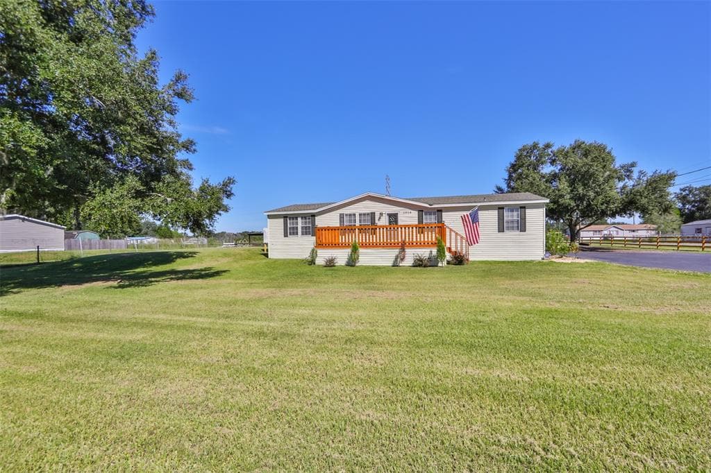 1914 E KNIGHTS GRIFFIN ROAD PLANT CITY, FL 33565