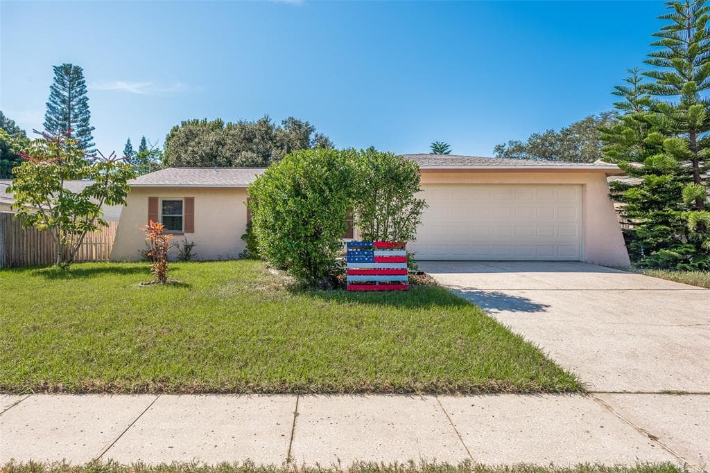 1253 LOTUS PATH CLEARWATER, FL 33756