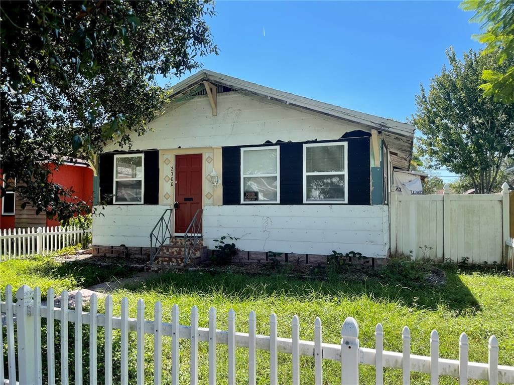 2700 14TH AVENUE N ST PETERSBURG, FL 33713