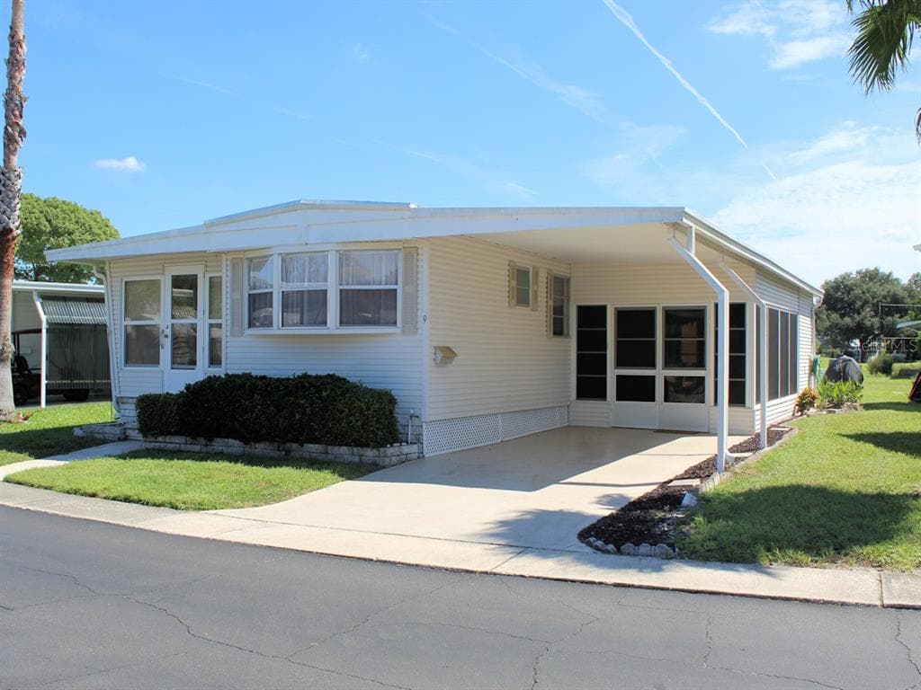 9 THATCH PALM STREET W LARGO, FL 33770