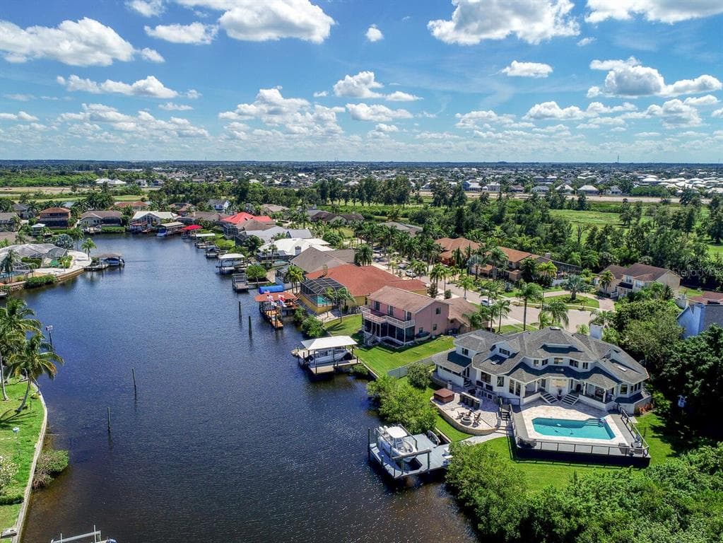 941 BUNKER VIEW DRIVE