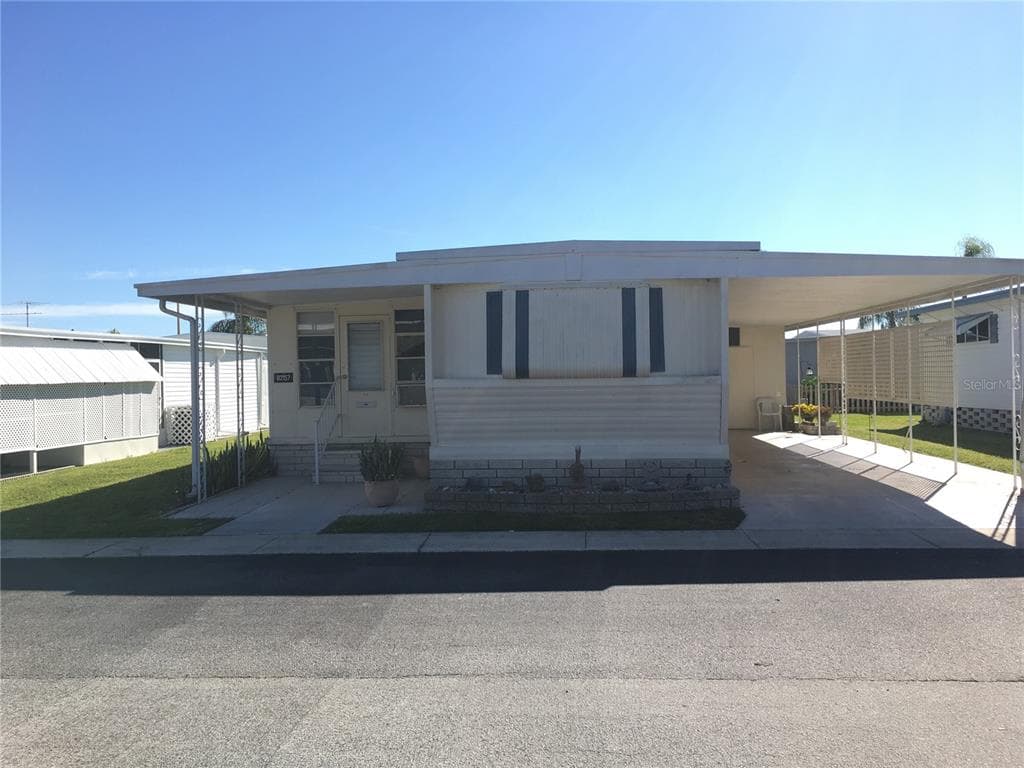 82157 D STREET N UNIT 1570 PINELLAS PARK, FL 33781