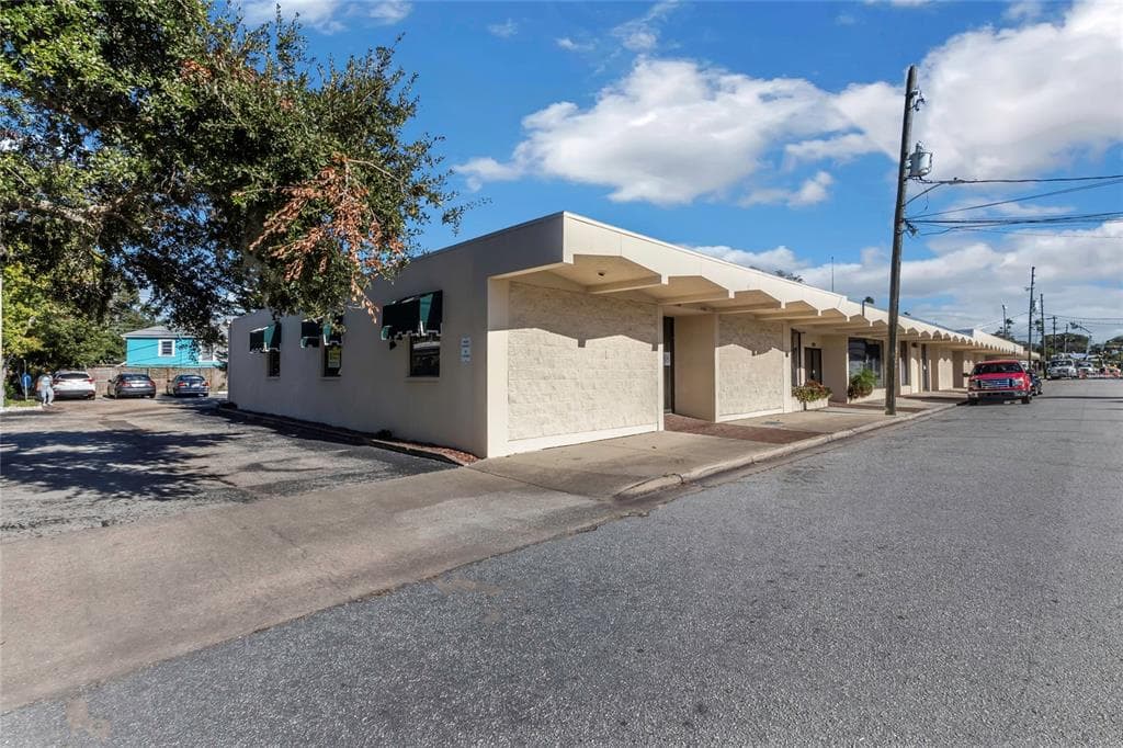 1164-1186 NE CLEVELAND STREET CLEARWATER, FL 33755