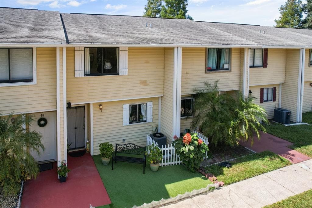 22726 GAGE LOOP UNIT 48 LAND O LAKES, FL 34639