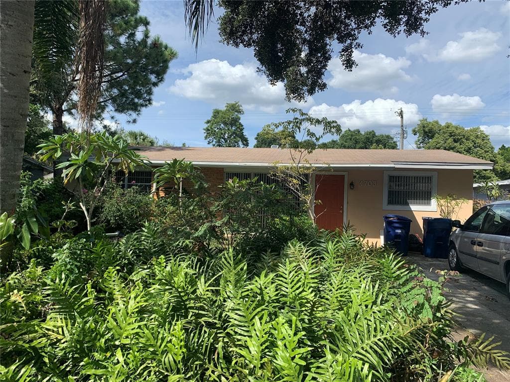 4703 W WYOMING AVENUE TAMPA, FL 33616