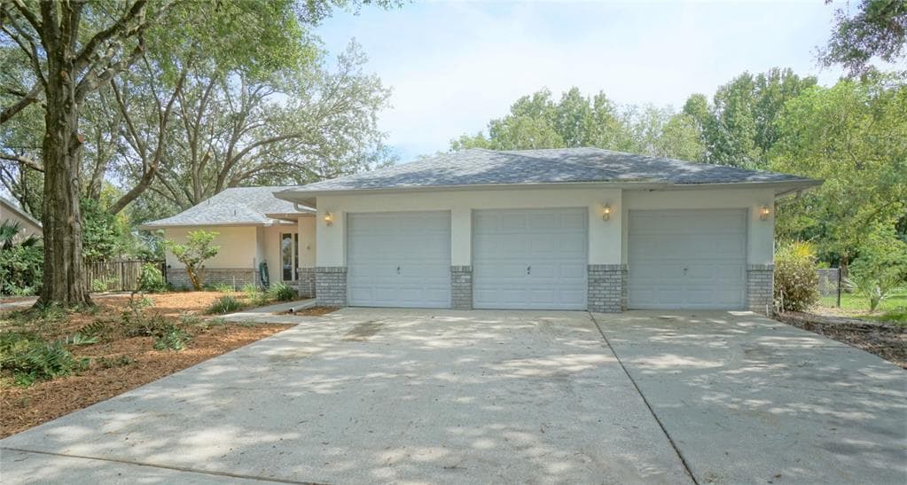 1222 KAYAK COVE LUTZ, FL 33559